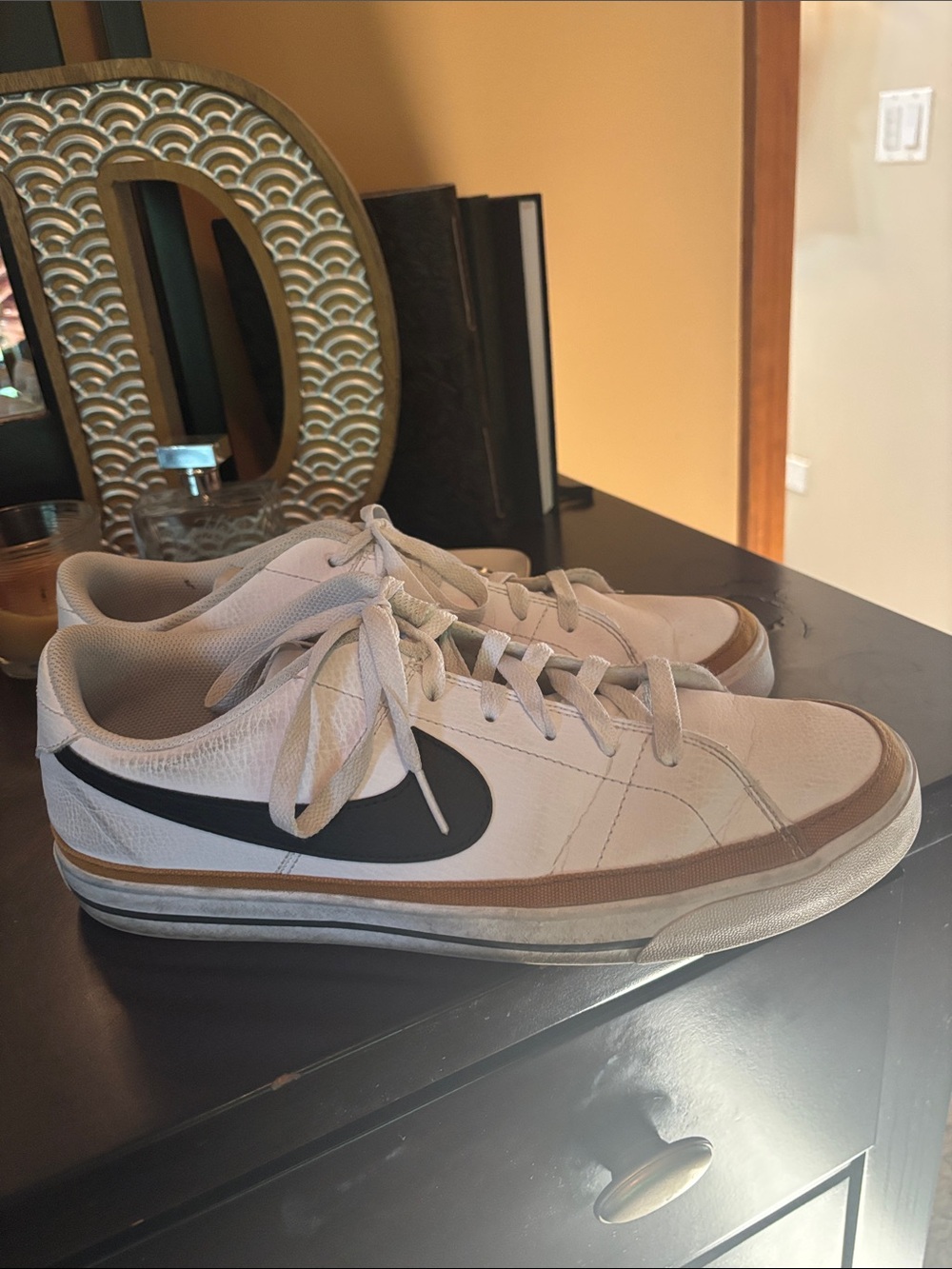 Nike Men’s White Sneakers with Black Swoosh and Brown Trim